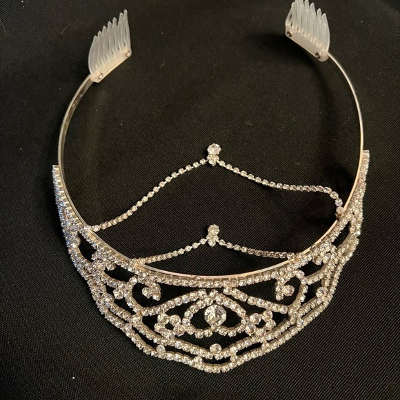 Gorgeous Diamond and Silver Tiara with 2 Teardrop chains main image 12